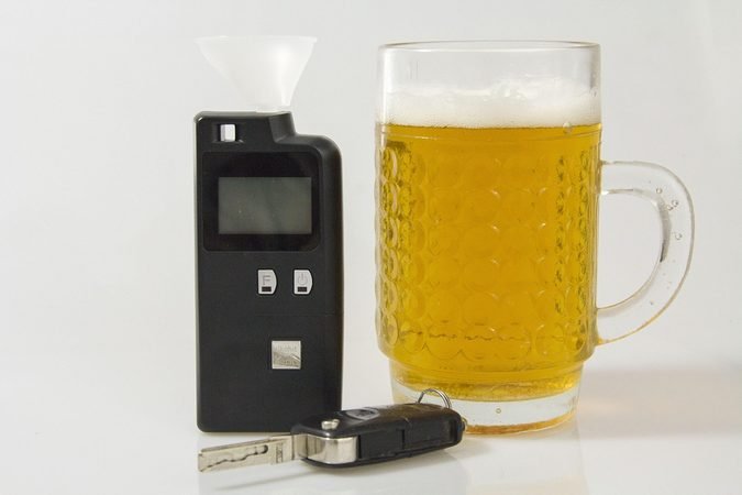 Jak działa precyzyjny alkomat elektrochemiczny?